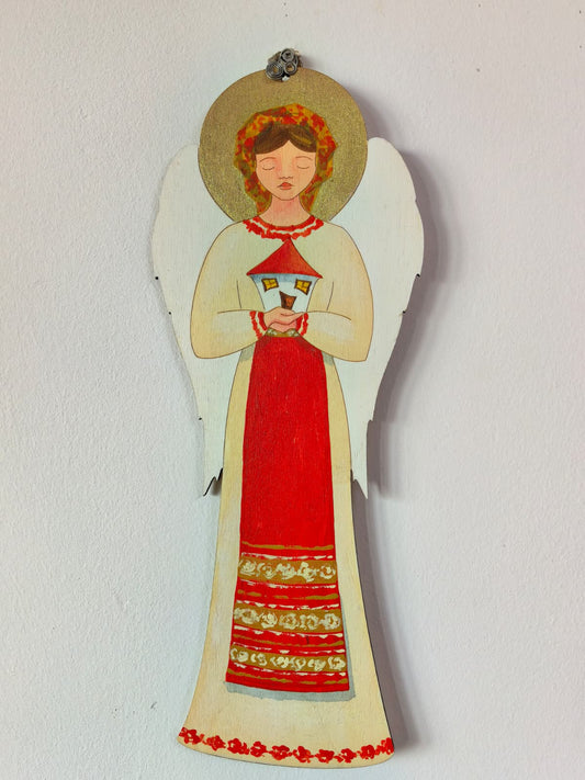 Obiect decorativ pictat manual - Înger în costum popular, cu casă