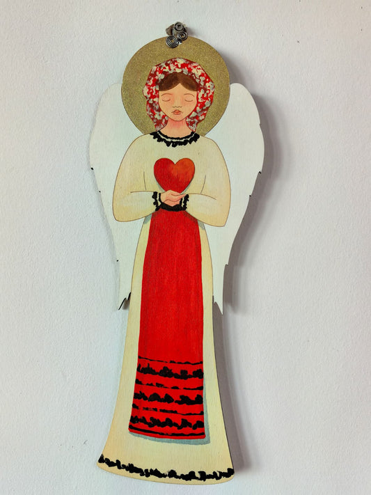 Obiect decorativ pictat manual - Înger în costum popular, cu inimă
