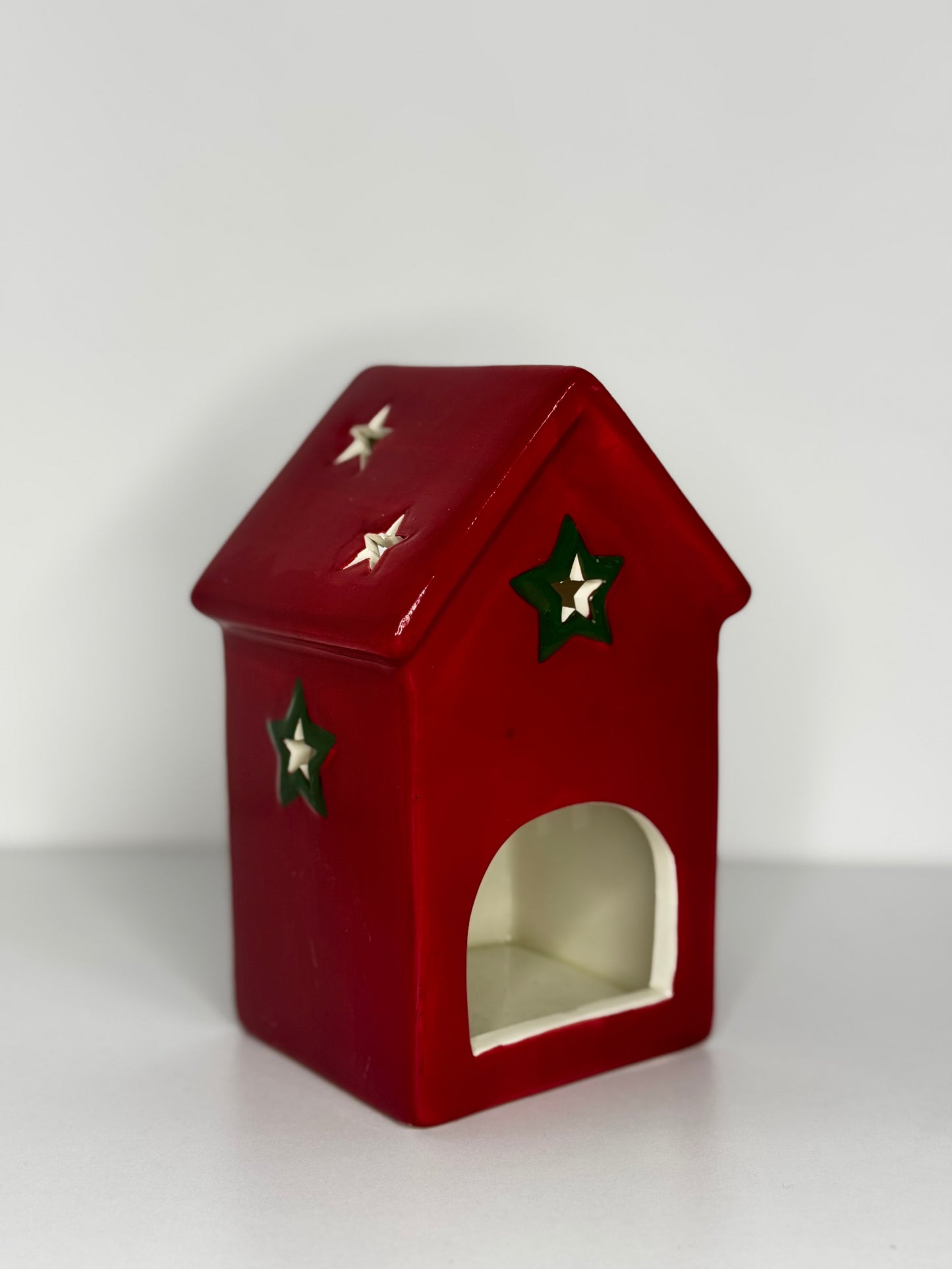 Casă decorativă din ceramică model Crăciun