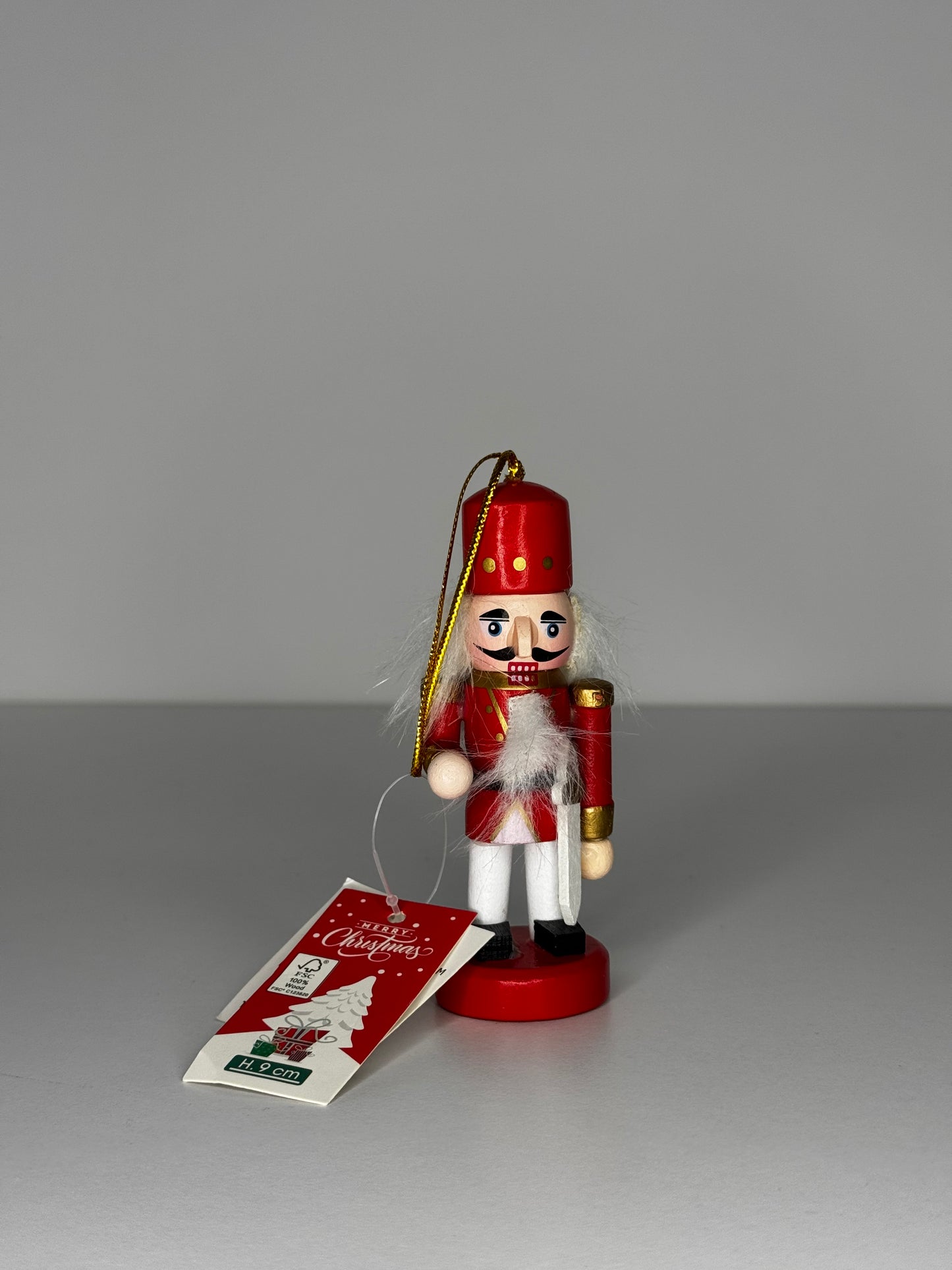 Decorațiune pom Spărgătorul de nuci cu uniformă roșie